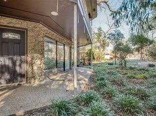 225 Creekwood Dr, Lancaster, TX 75146