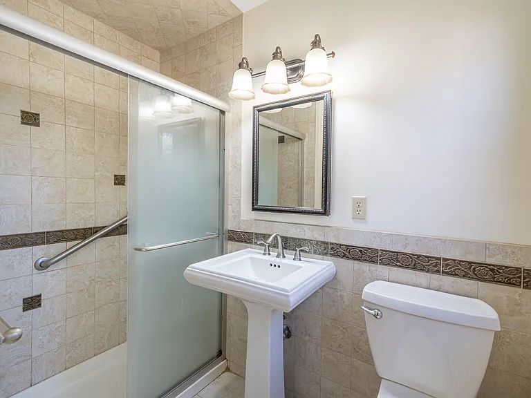 Primary room Ensuite