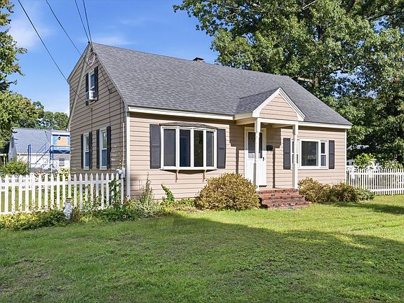 2nd image of 6 Pleasant St