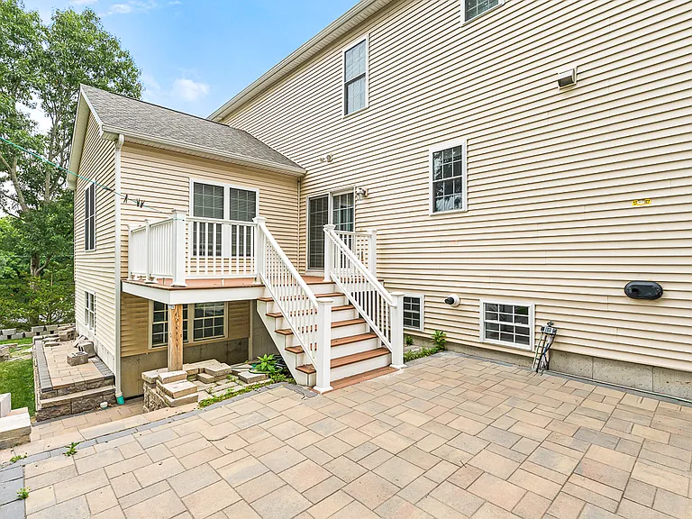 18 Grant Rd — Photo 44