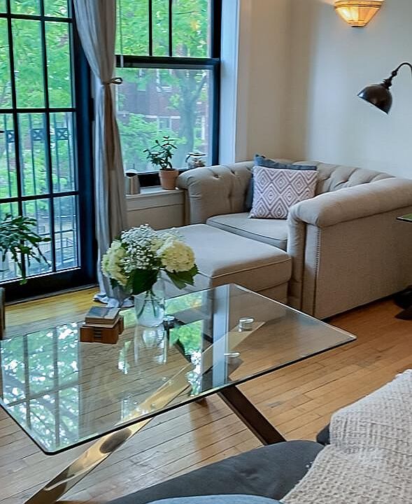 1st image of 636 W Arlington Pl #2