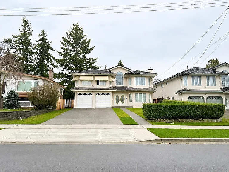 7000 Gray Ave — Photo 1