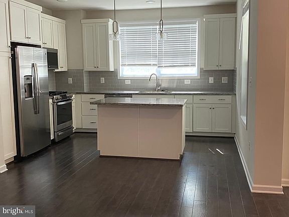 4th image of 23265 Milltown Knoll Sq #102