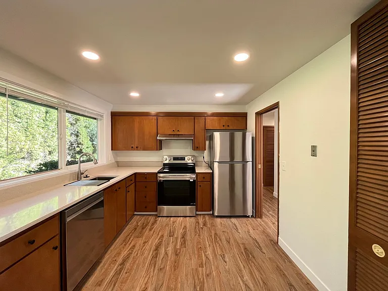 9007 SW Monterey Pl — Photo 6