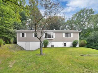 9555 Smokey Row Rd, Saint Louisville, OH 43071