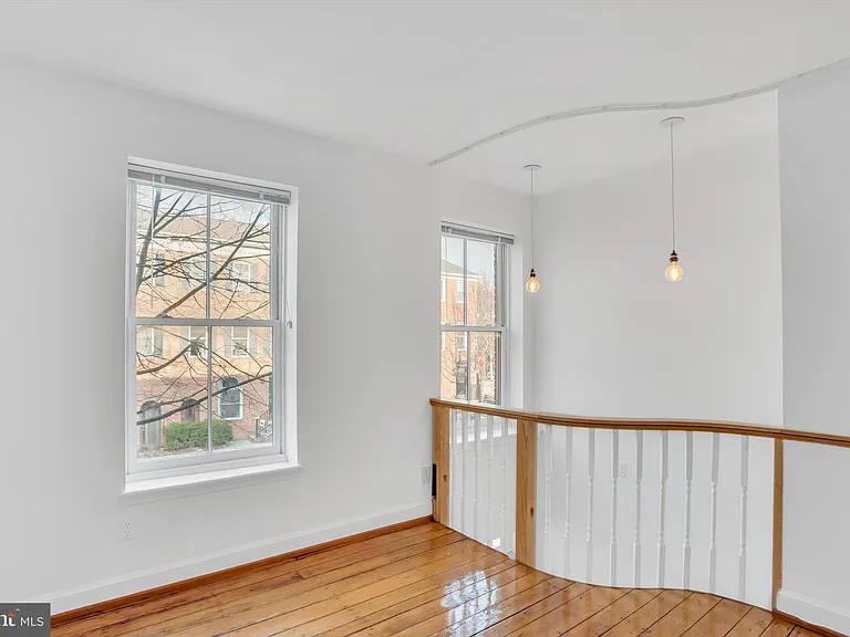 805 S Charles St — Photo 21