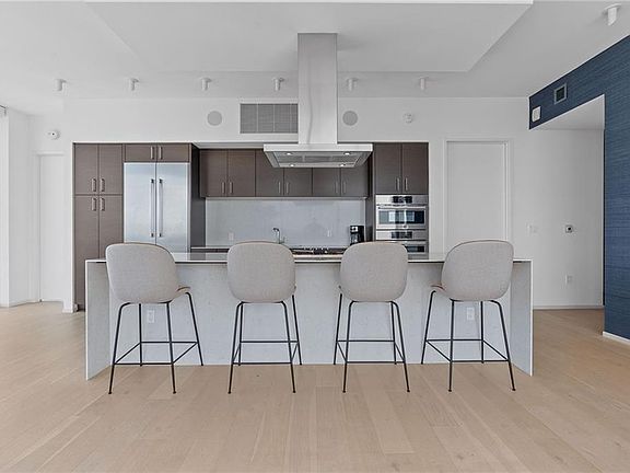 5th image of 301 West Ave #3707