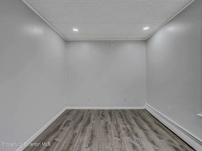 8 Green Ridge St #1 — Photo 7