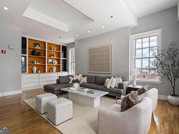 4th image of 30 5th St NE Unit 1001