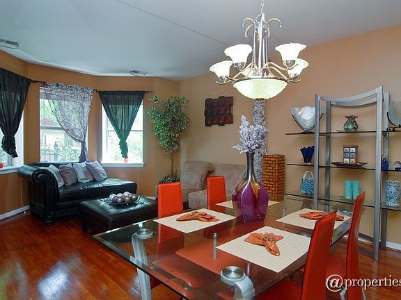 Living Room/Dining Room