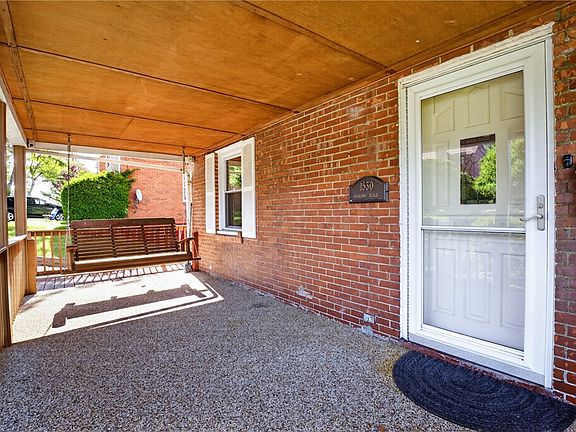 3rd image of 1530 Bellaire Pl