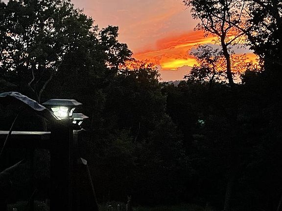 3rd image of 80 Scotsmans Glen Rd