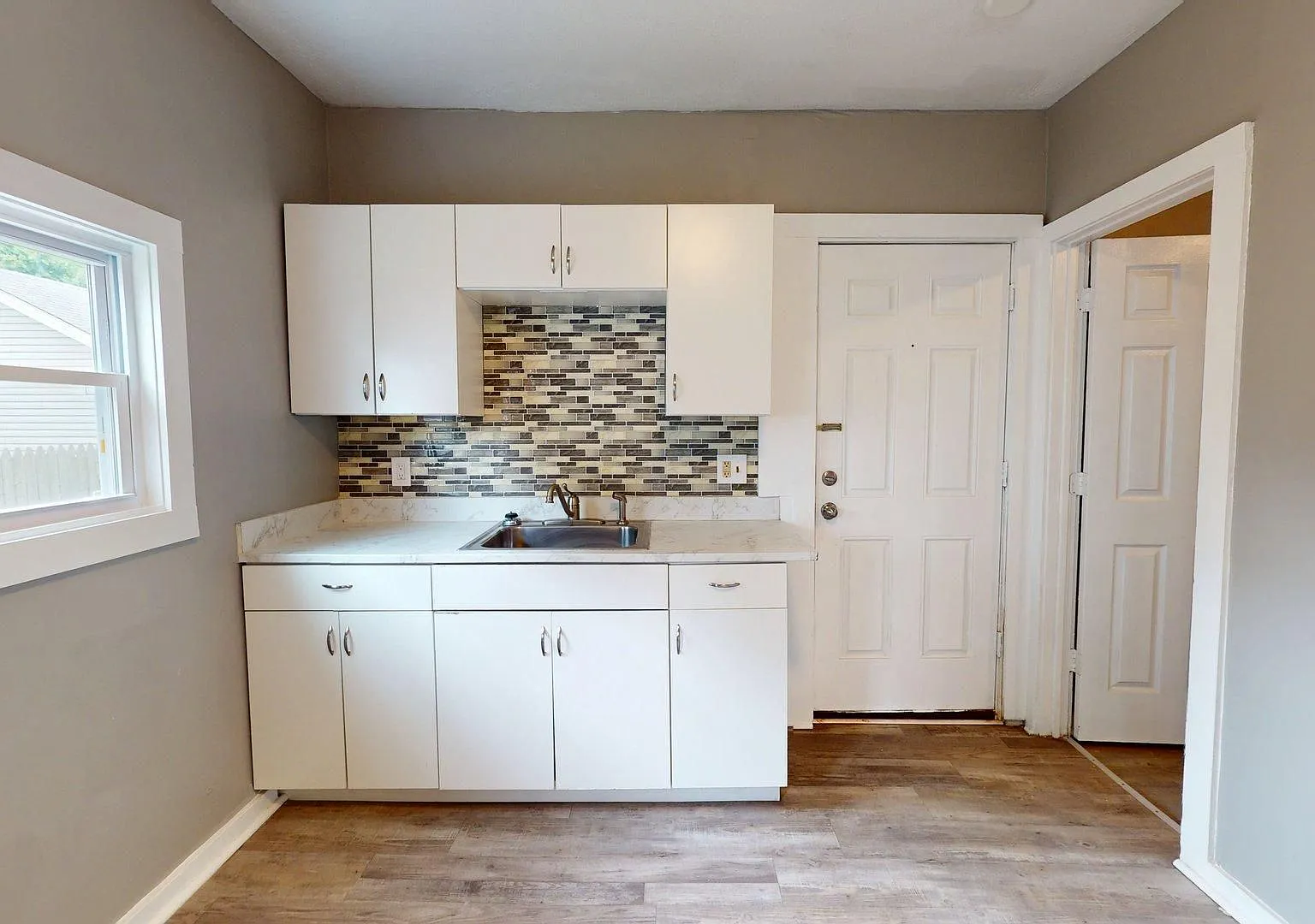 4221 Newark Avenue — Photo 1