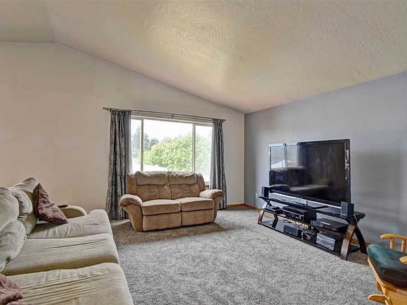 5th image of 735 E Tara Lee Ave