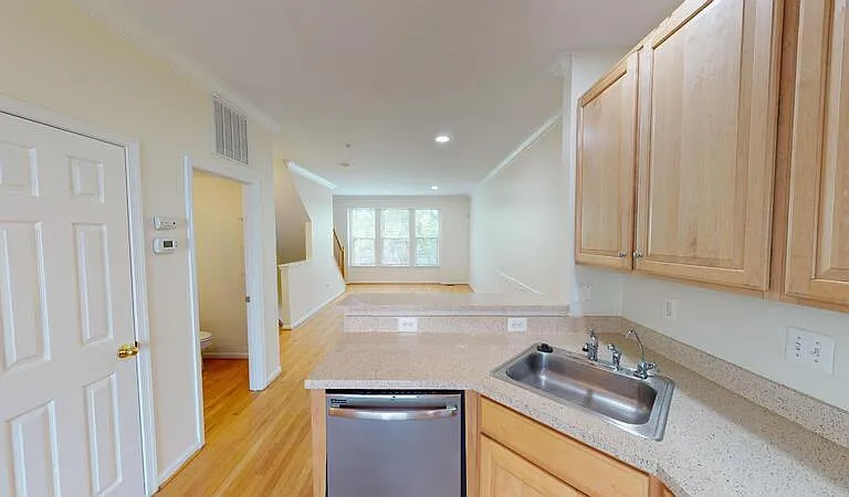 25 S Exeter St — Photo 6