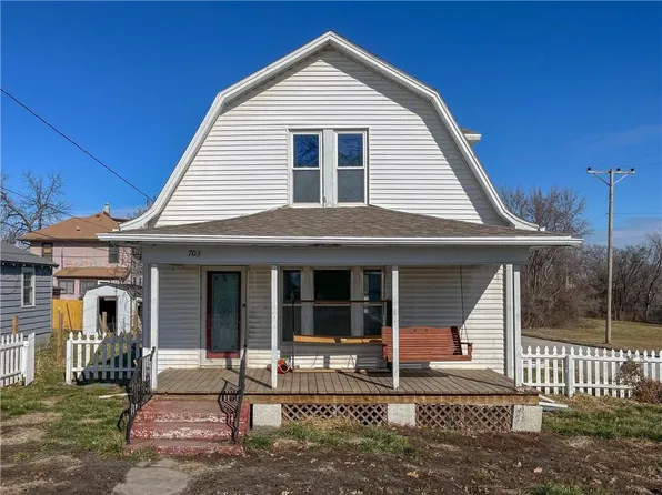 703 E 7th St, Trenton, MO 64683