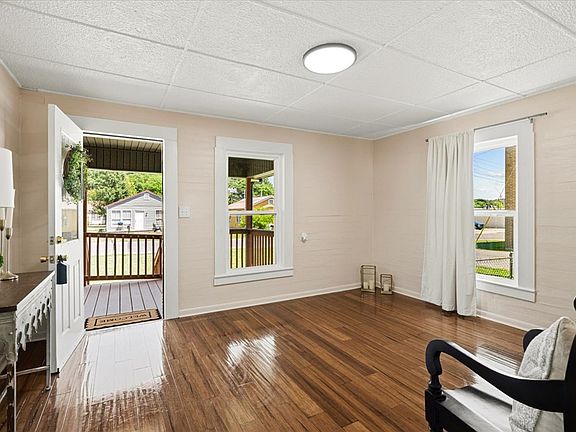 3rd image of 902 Mattie Dr