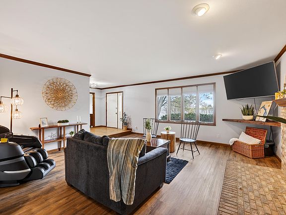 4th image of 1305 Lake Shore Dr