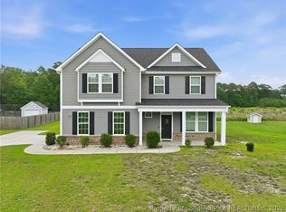 321 Gadson Dr, Hope Mills, NC 28348