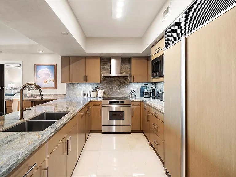 1455 Ocean Dr #1003 — Photo 11