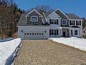 1st image of 28 Tyler Dr