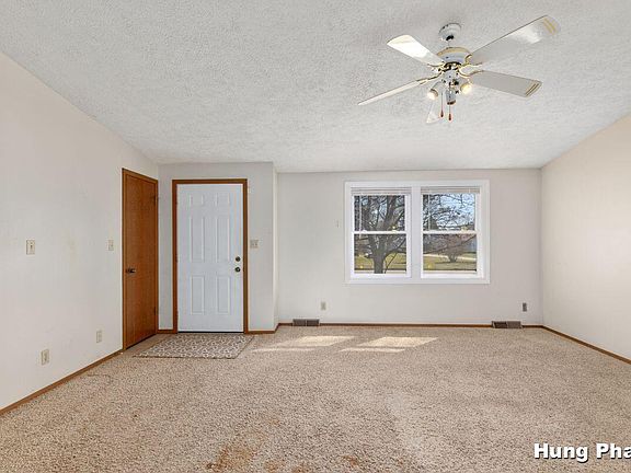 3rd image of 3421 Hillcroft Ave SW