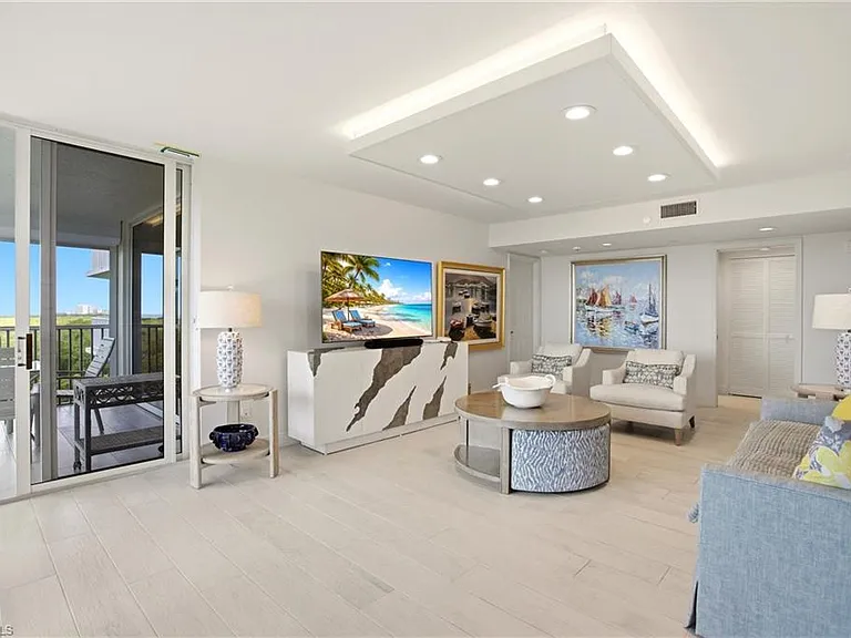 5550 Heron Point Dr #503 — Photo 3