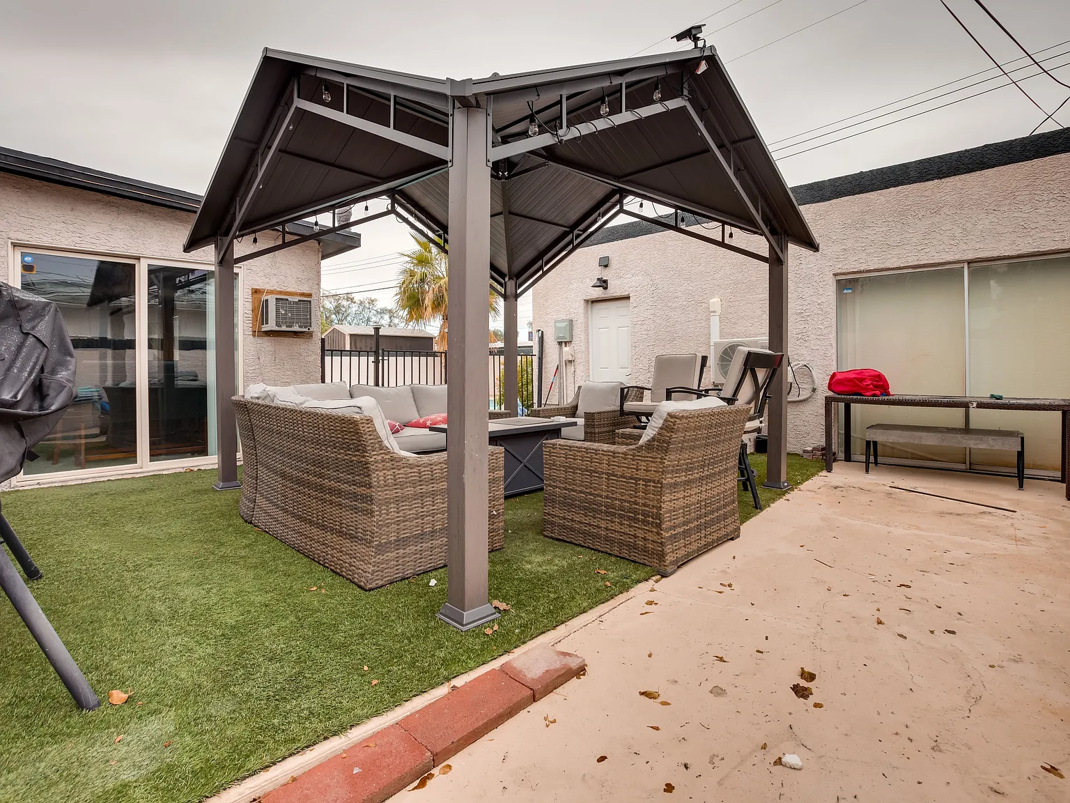 1 bed, 670 sqft, $1,950 — Photo 2