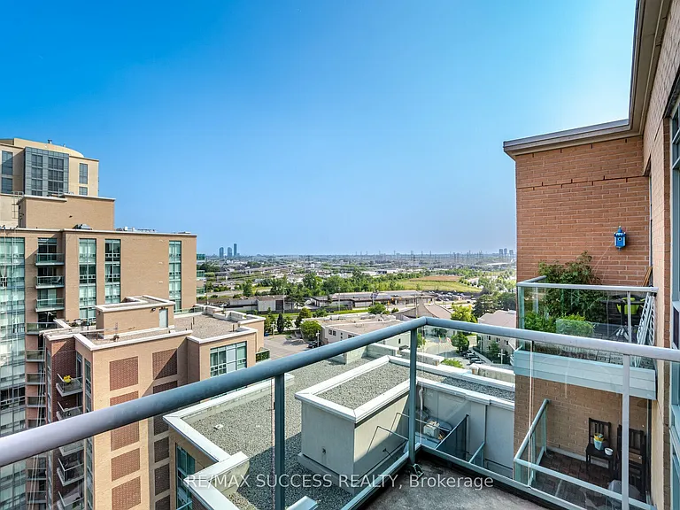 11 Michael Power Pl #Penthouse 14 — Photo 19