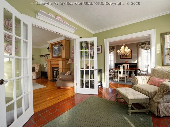 2612 Kanawha Ter, Saint Albans, WV 25177