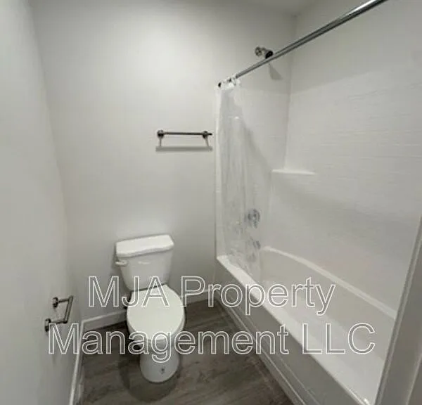 498 E Fort Union Blvd #498 — Photo 9