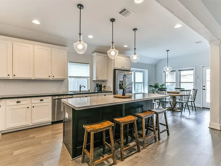 1316 Graham Trace Ln — Photo 4