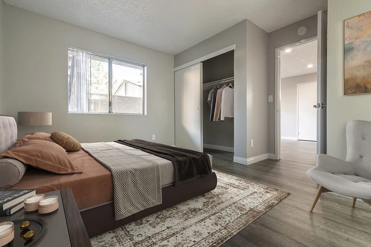 Laurel Heights Apartments — Photo 4