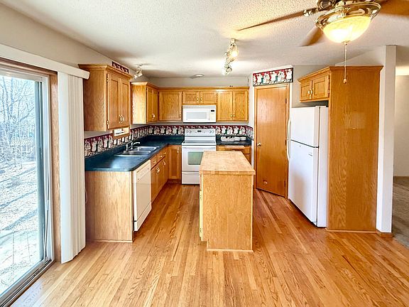 3rd image of 11673 Eldorado St NW