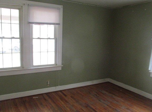 5th image of 101 Edmunds St