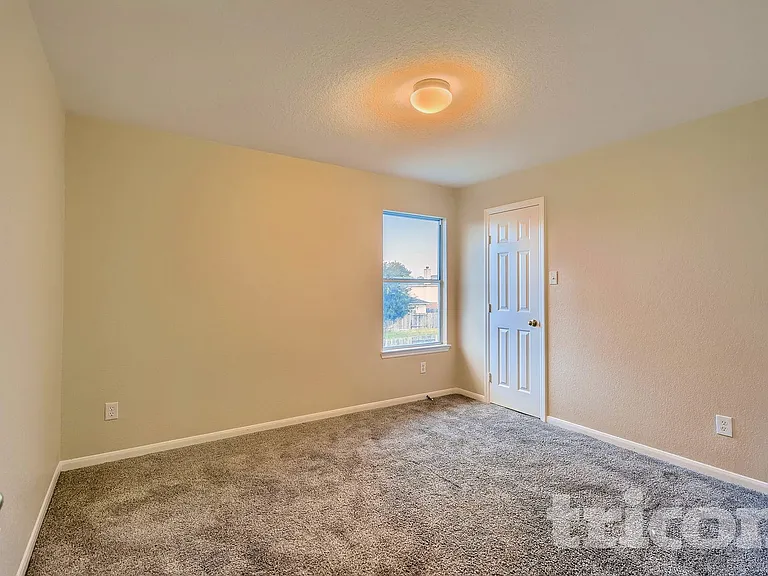 9711 Sugarblossom Ln — Photo 3