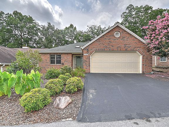 3rd image of 510 Willowbrook Trce