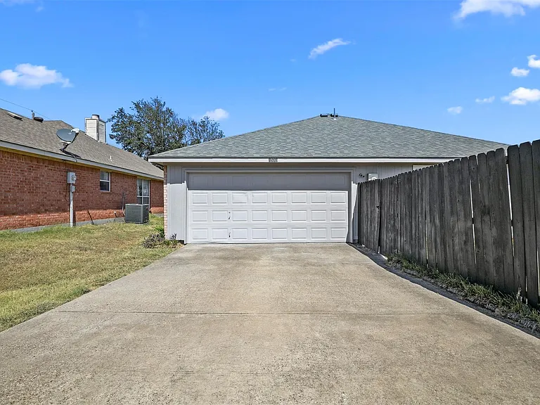 1533 Prescott Dr — Photo 15