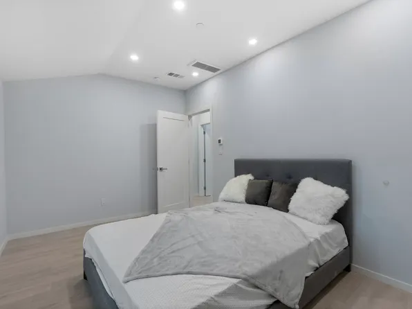 33 Keen Court image 27 of 46