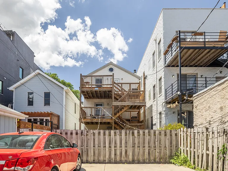 1063 N Wood St #PENTHOUSE — Photo 32