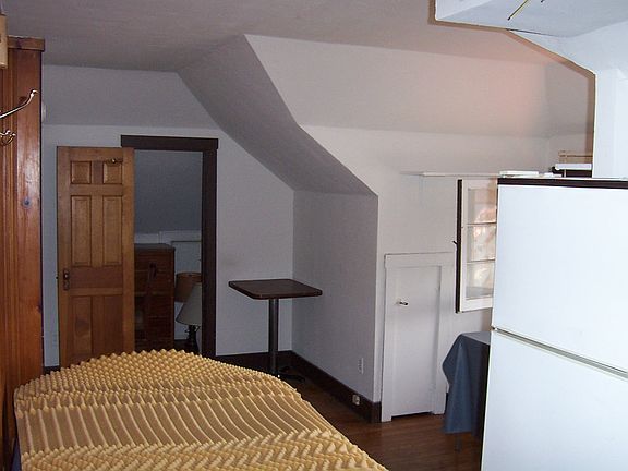 3rd image of 732 S Forest Ave APT 6
