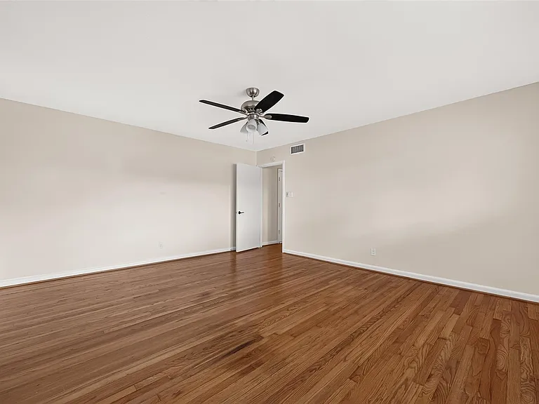 4002 Mischire Dr — Photo 41