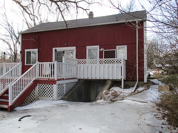 4th image of 110 Lake Dr