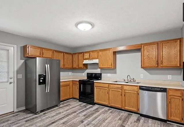 2 bed, 900 sqft, $1,000 — Photo 2