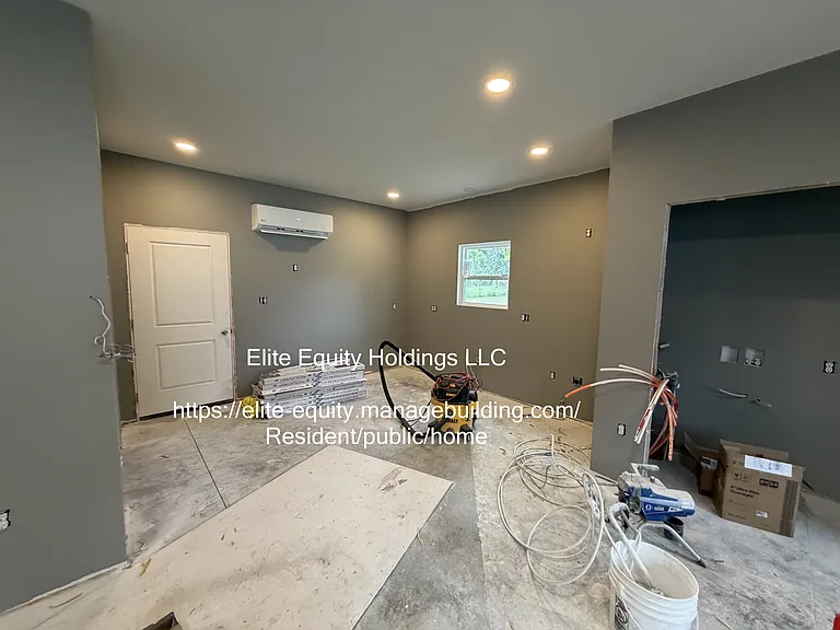 328 N Wayne St — Photo 7