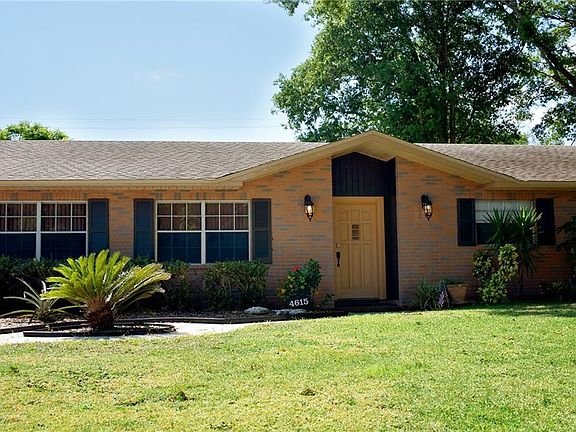 4th image of 4615 Queens Point Dr