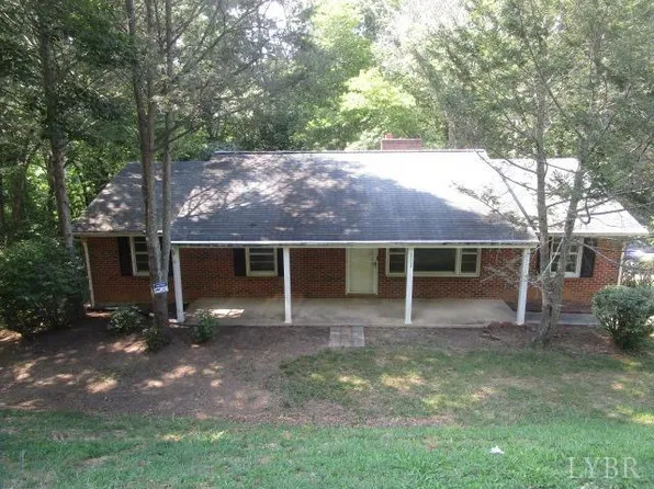 113 Waywood Hills Dr, Vinton, VA 24179