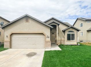 7707 N Meadow Creek Rd, Eagle Mountain, UT 84005