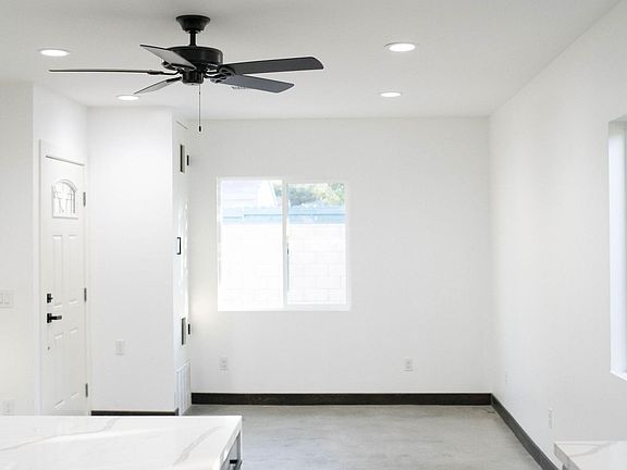 4th image of 1020 N Van Ness Ave #1/2