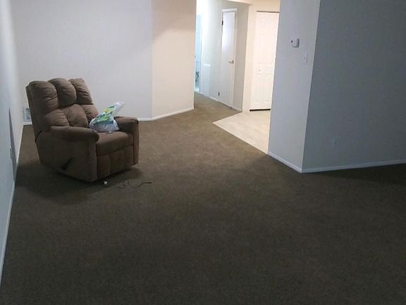 4th image of 2544 Faunce St Floor 1